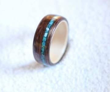 Amerikanische Nuss / Kanadischer Ahorn mit Türkis