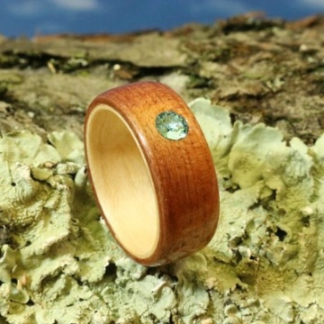 Indischer Apfel / Kanadischer Ahorn mit Swarovski Kristall Aquamarine